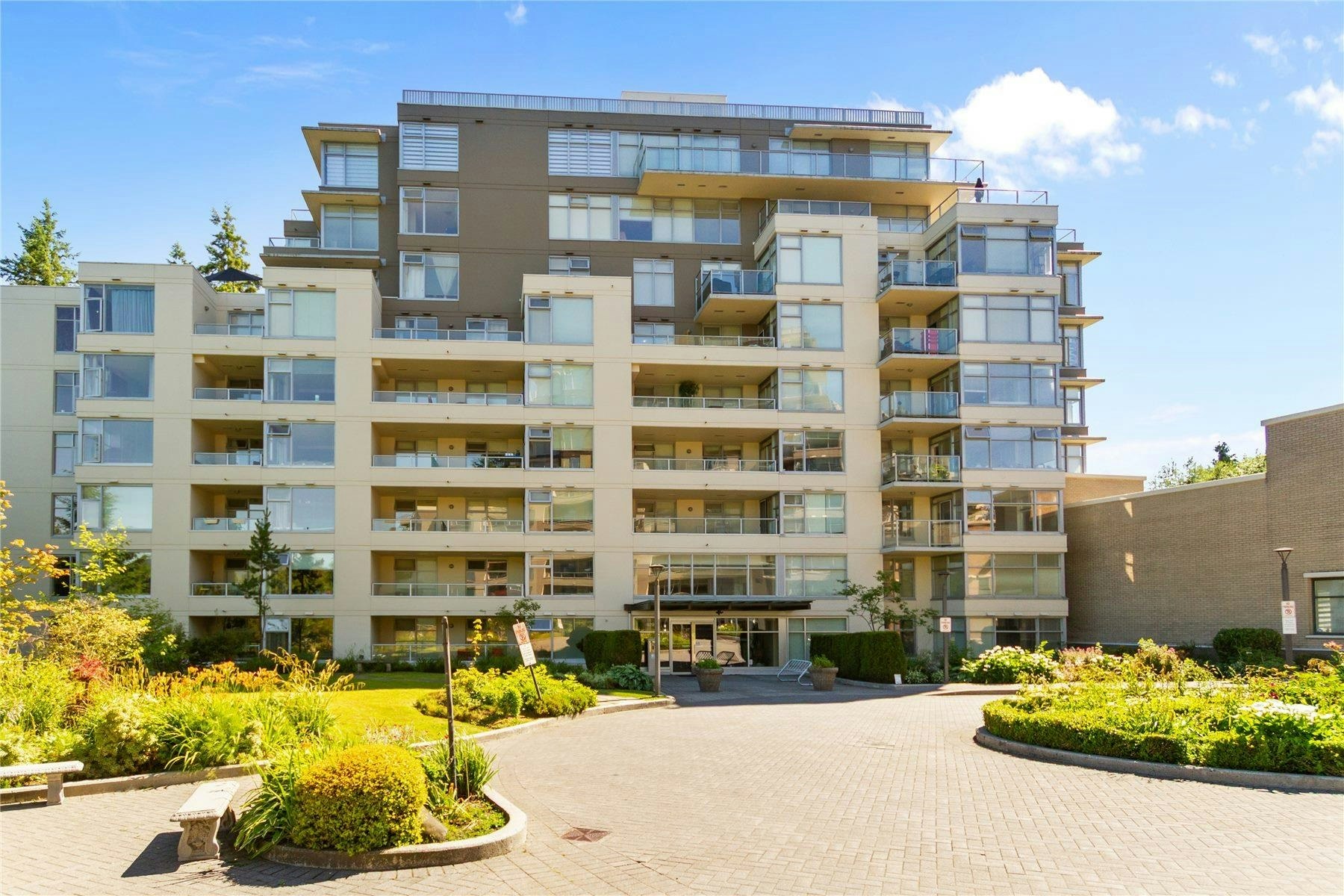 307-9298 University Crescent, Burnaby, BC, V5A 4X8