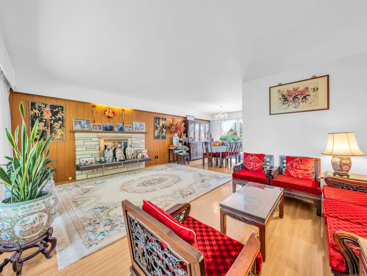 580 W 64th Avenue, Vancouver, BC, V6P 2K9 - 2
