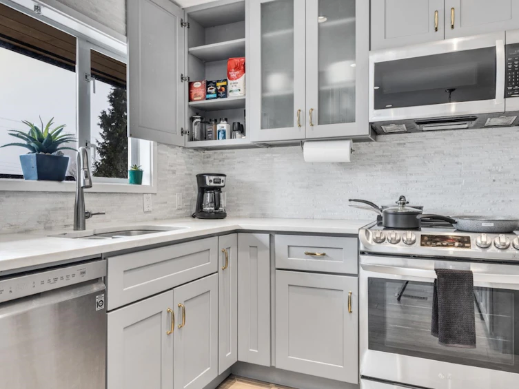 409 W 27th Street, North Vancouver, BC, V7N 2H7 - 16
