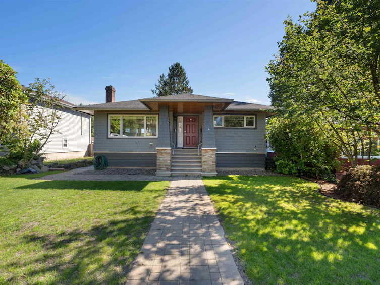 409 W 27th Street, North Vancouver, BC, V7N 2H7