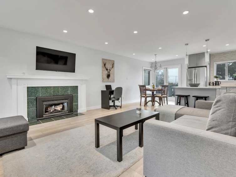 409 W 27th Street, North Vancouver, BC, V7N 2H7 - 10