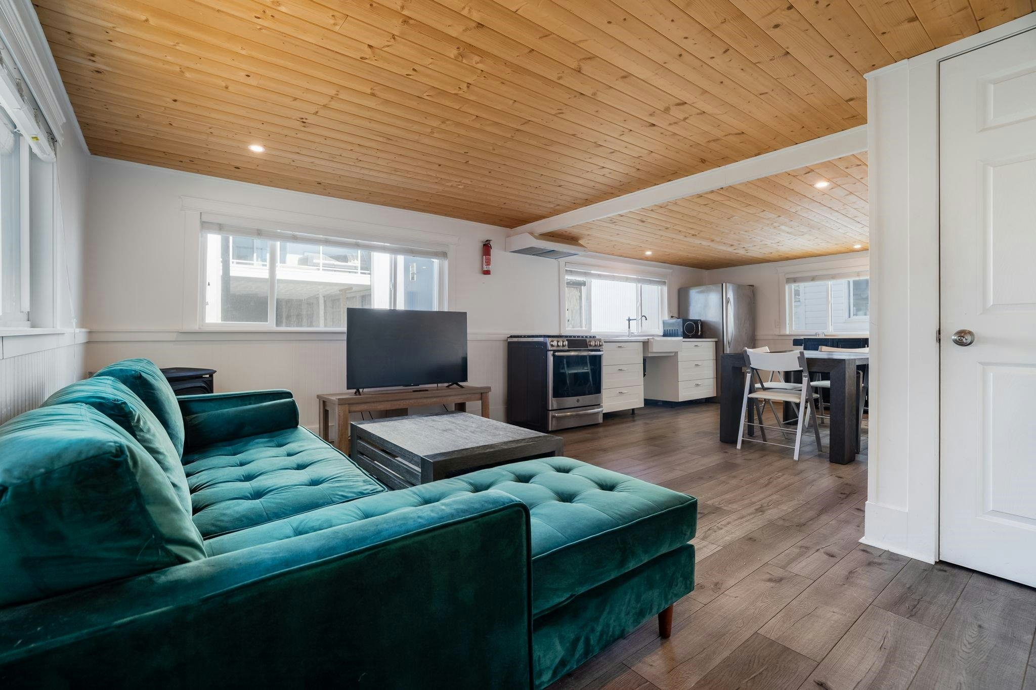5-23080 Dyke Road - 3