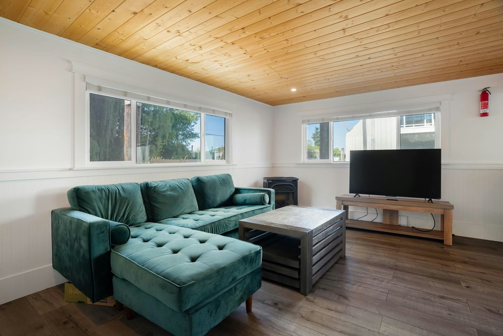 5-23080 Dyke Road - 2