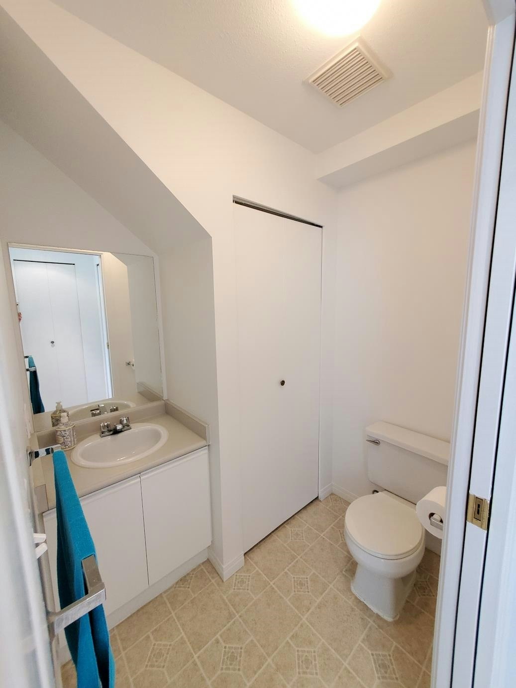 2211 No. 4 Road, Richmond, BC, V6X 3X1 - 10