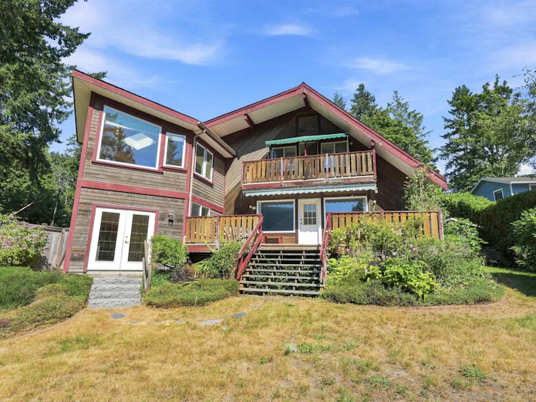 1635 Grady Road, Gibsons, BC, V0N 1V6