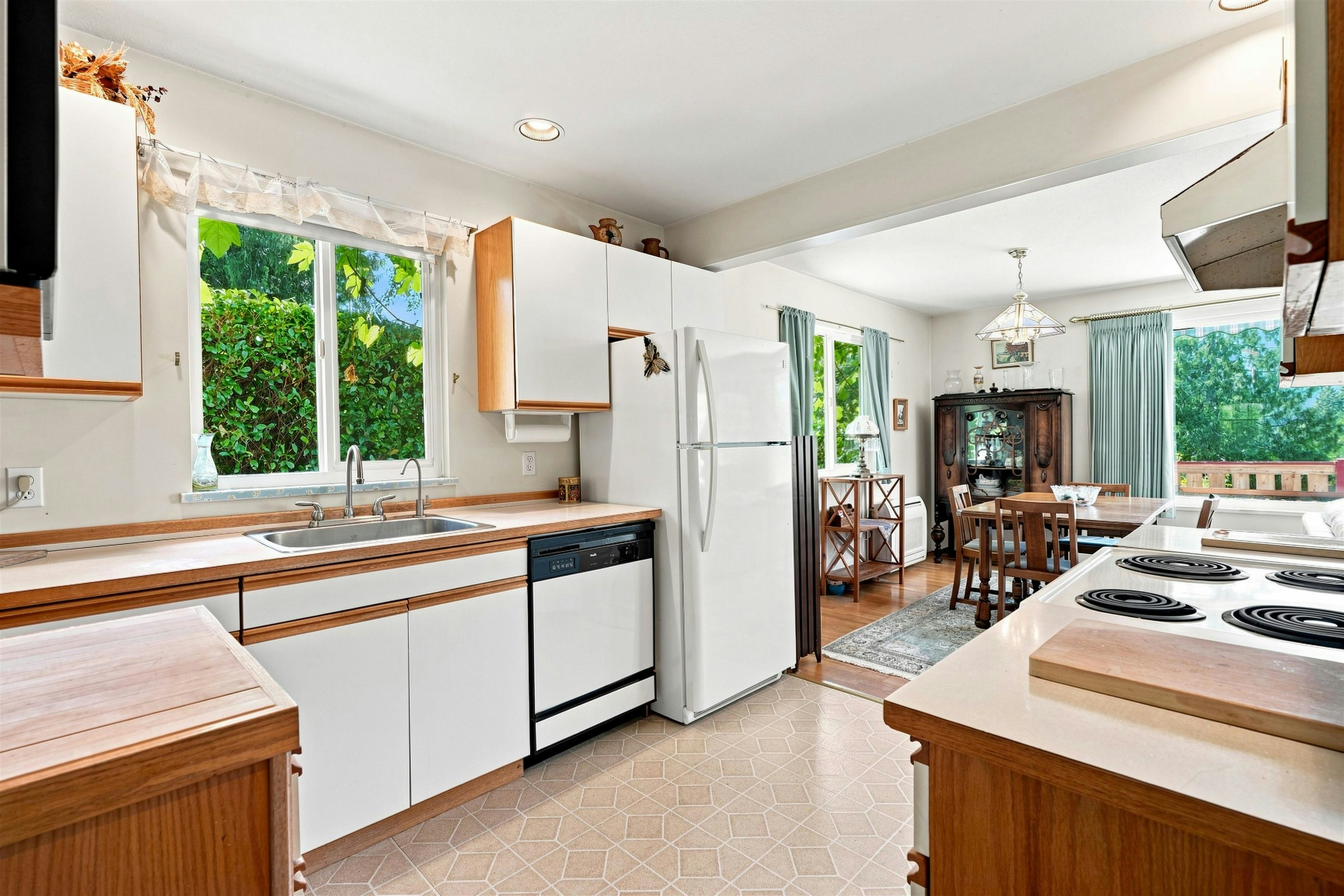 1635 Grady Road, Gibsons, BC, V0N 1V6 - 9