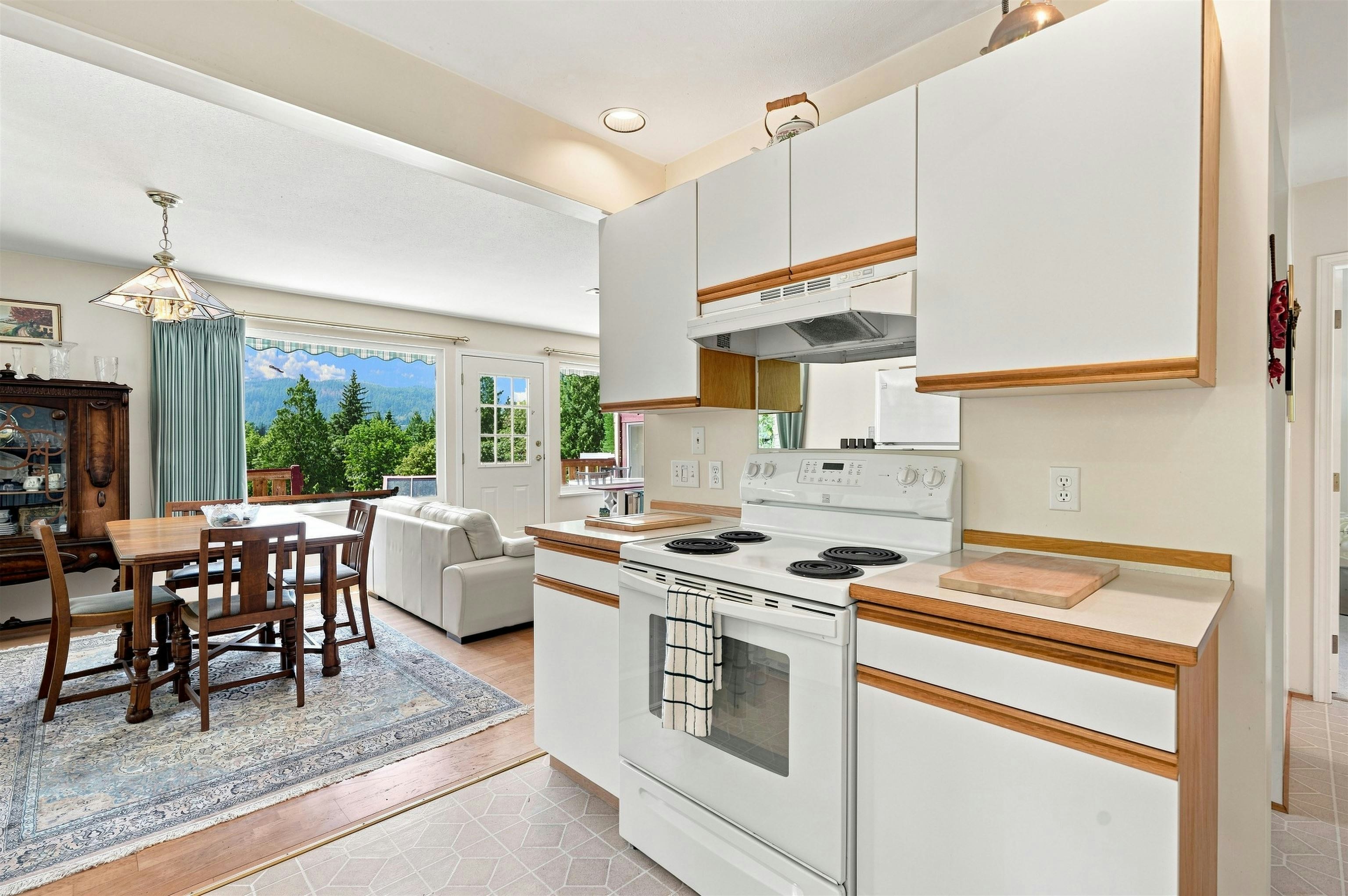 1635 Grady Road, Gibsons, BC, V0N 1V6 - 12