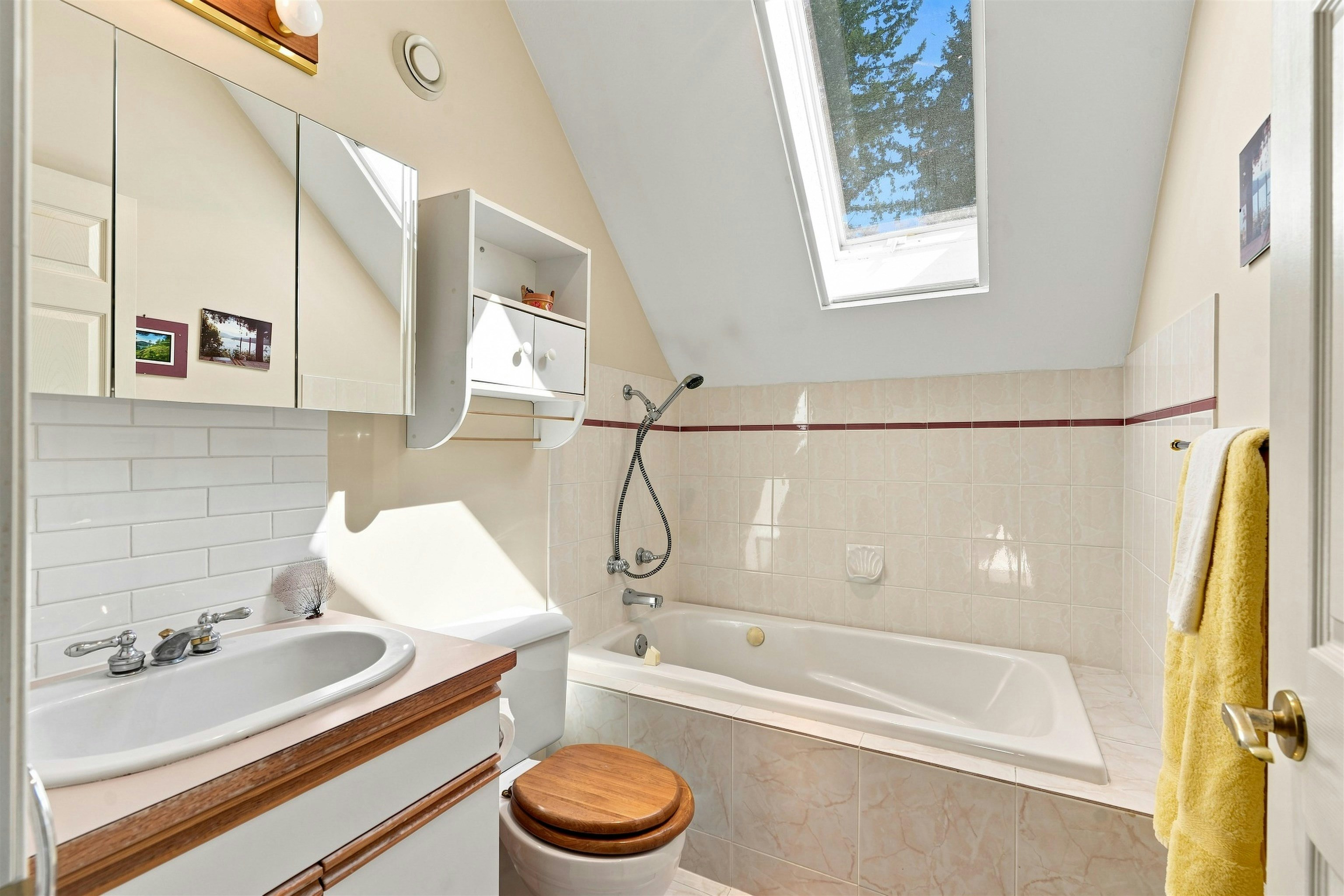 1635 Grady Road, Gibsons, BC, V0N 1V6 - 30