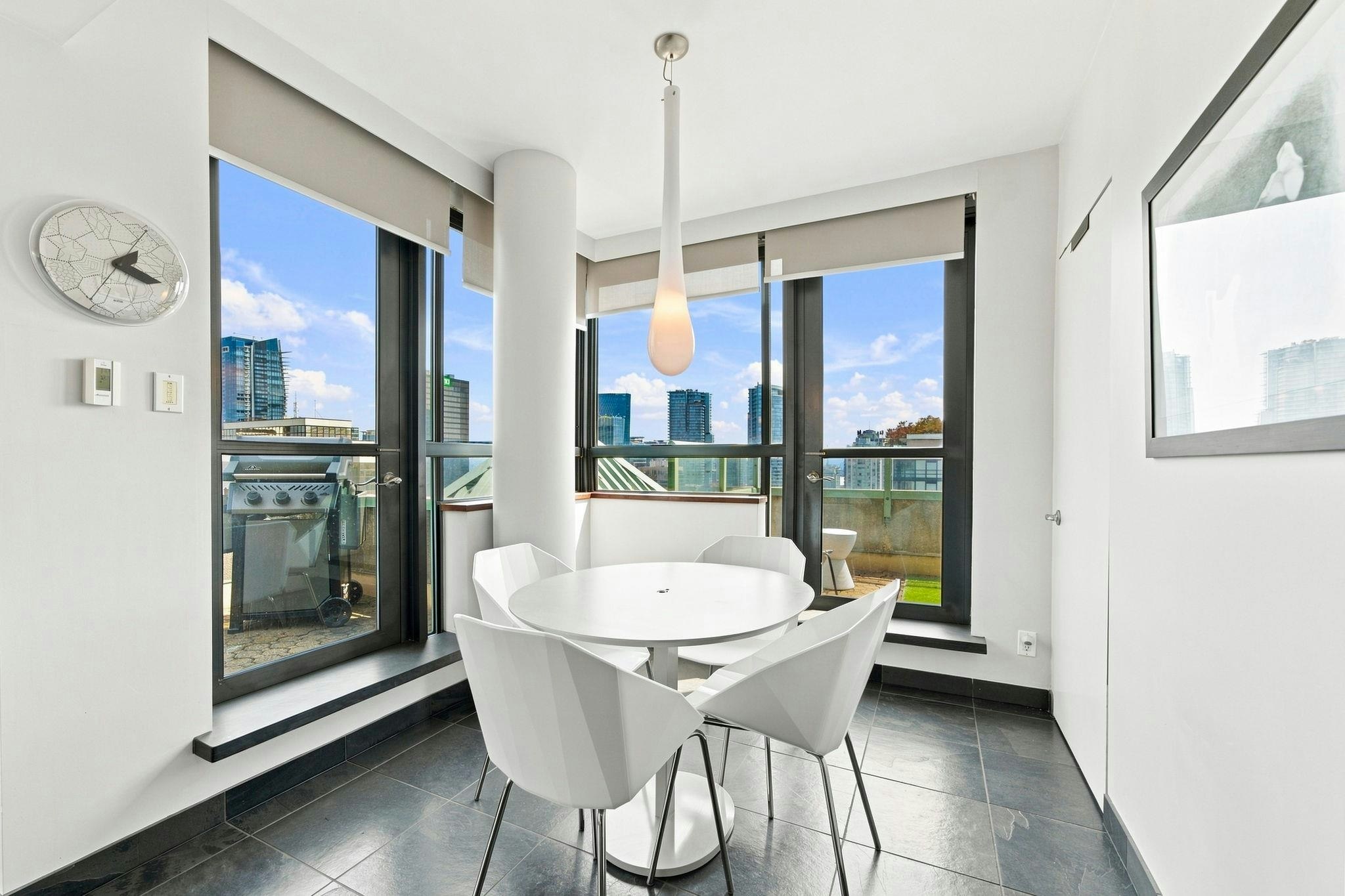 2301-909 Burrard Street, Vancouver, BC, V6Z 2N2 - 14