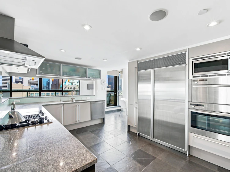 2301-909 Burrard Street, Vancouver, BC, V6Z 2N2 - 12