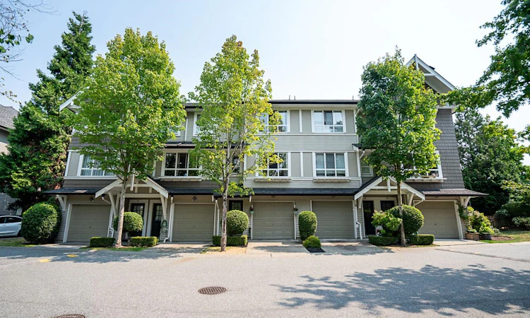 43-6747 203rd Street