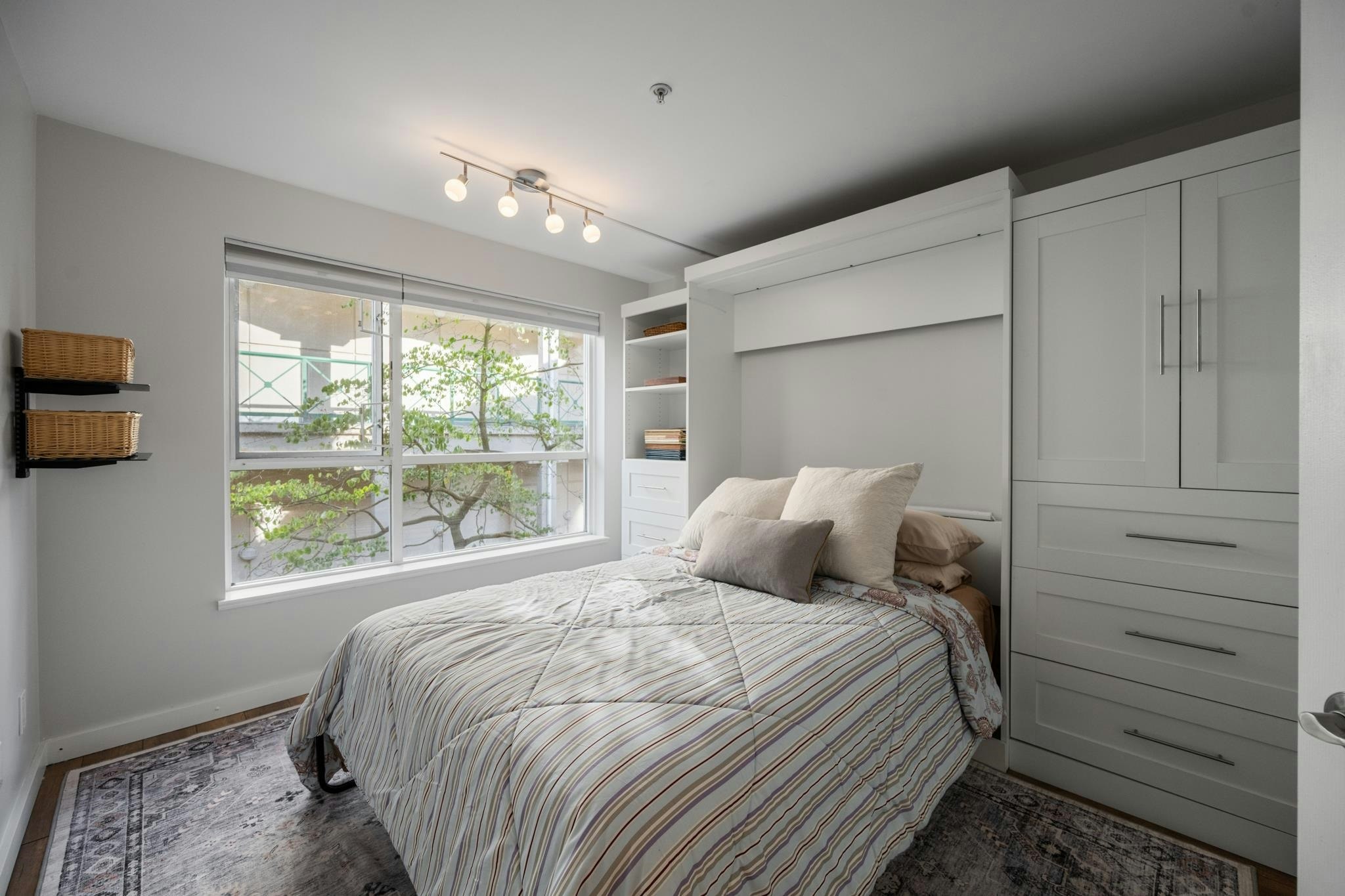 302-12 Laguna Court - 5