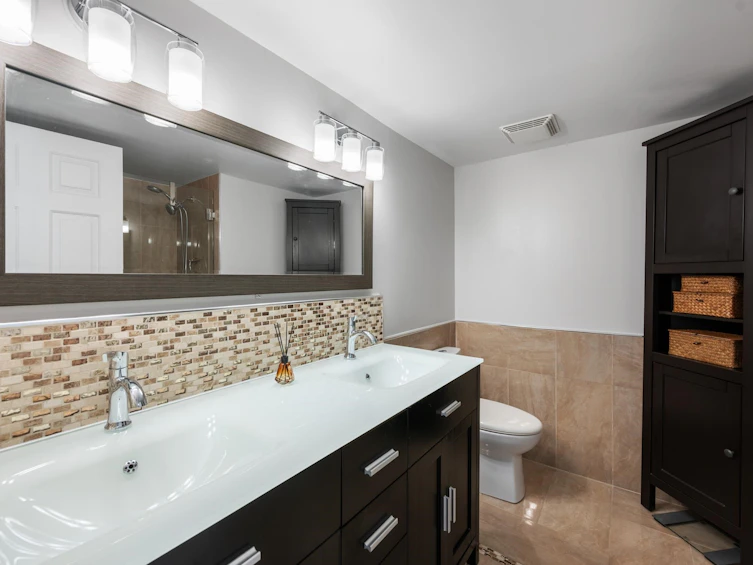 302-12 Laguna Court, New Westminster, BC, V3M 6W4 - 24