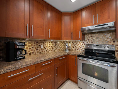 302-12 Laguna Court - 4