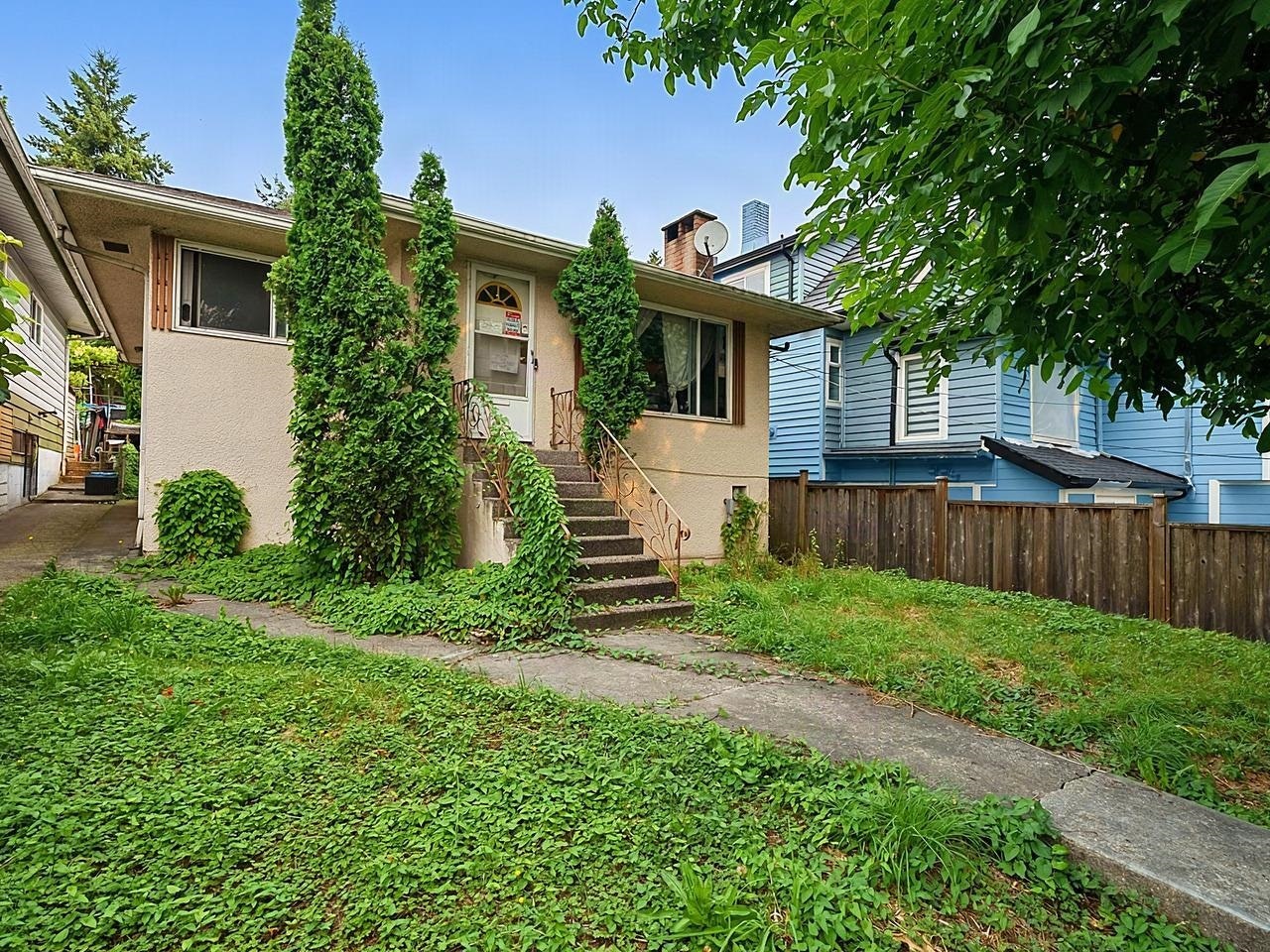 8247 10th Avenue, Burnaby, BC, V3N 2S6