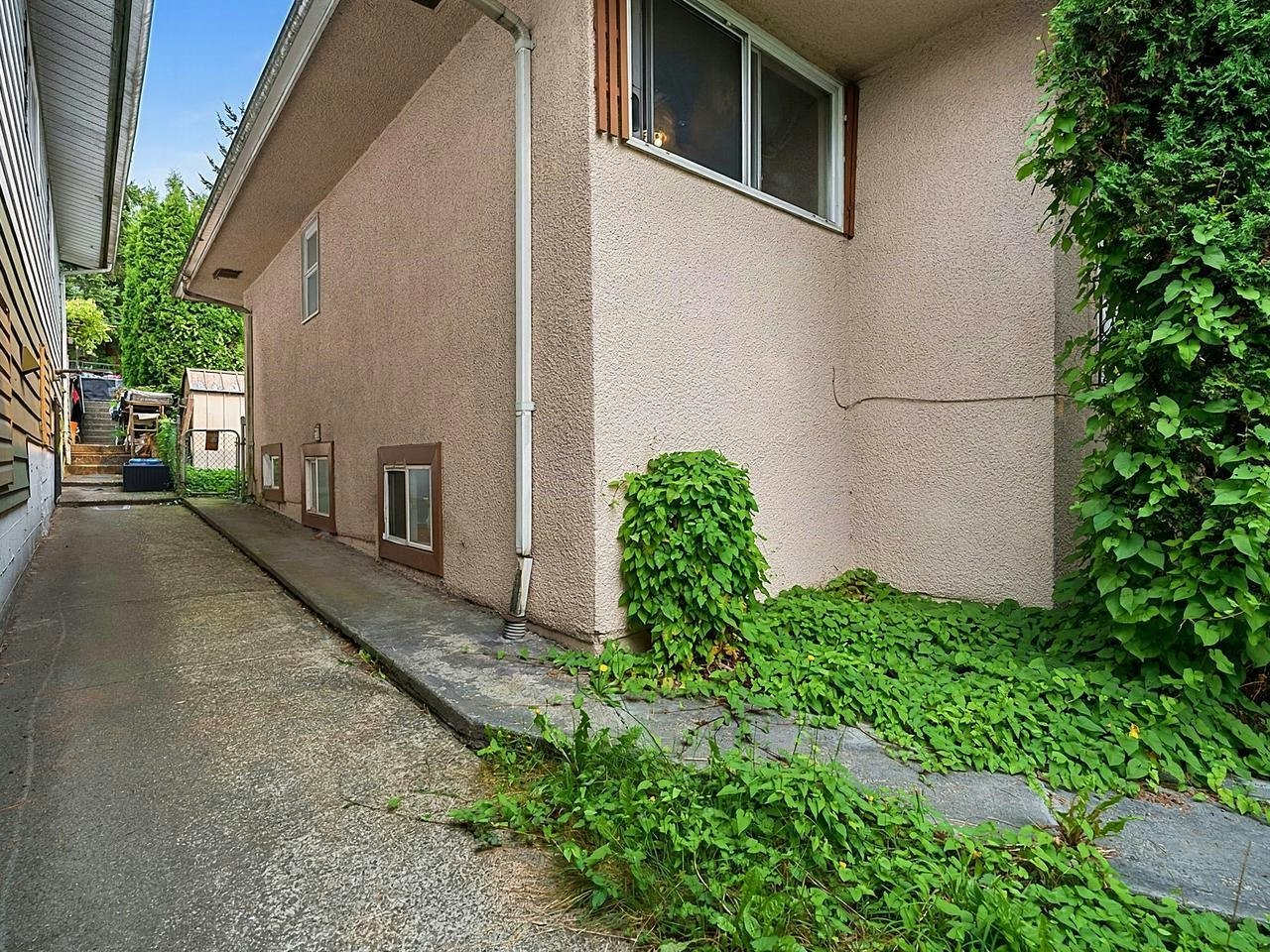 8247 10th Avenue, Burnaby, BC, V3N 2S6 - 23