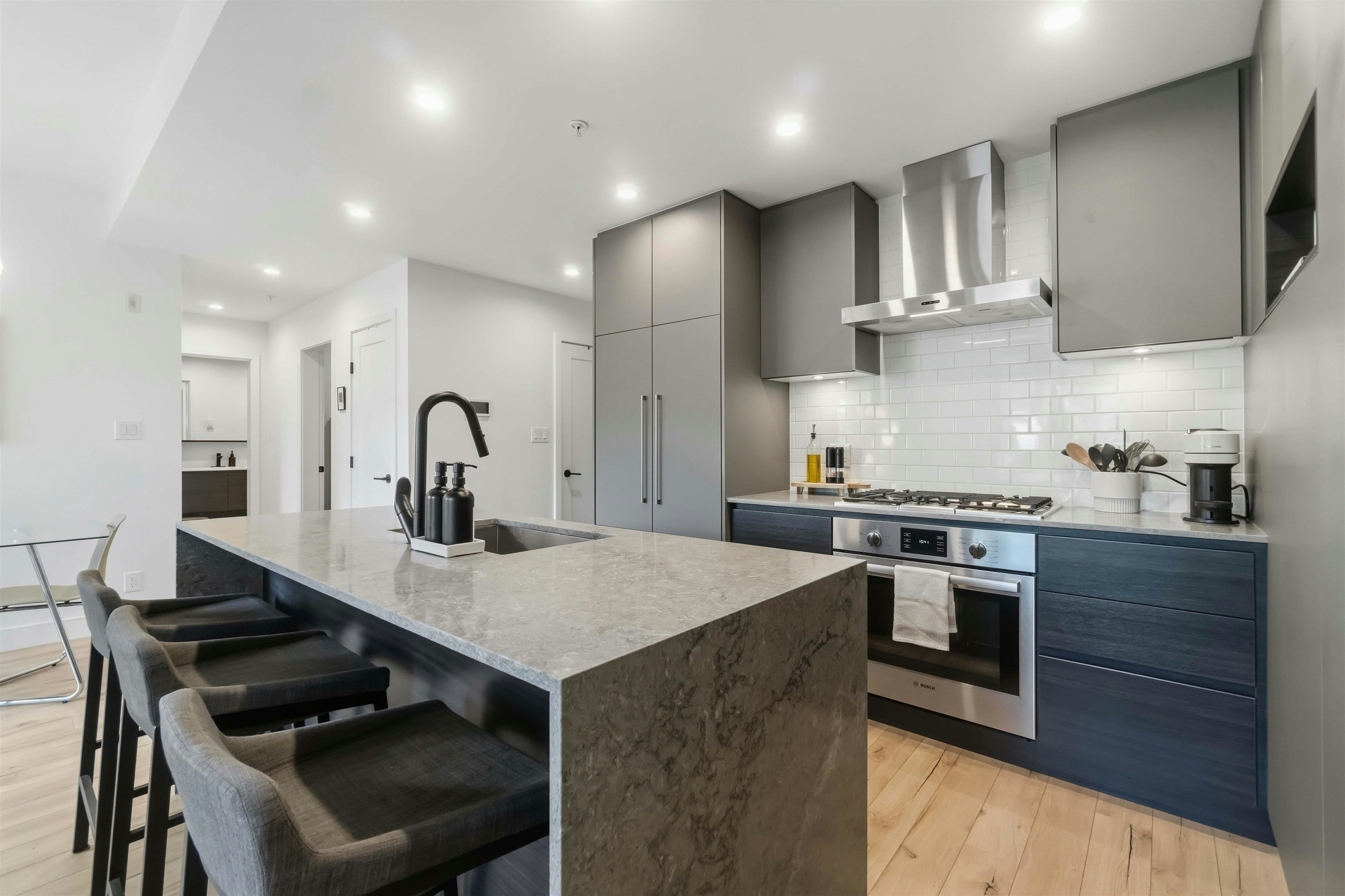 327-3131 Murray Street, Port Moody, BC, V3H 0L9