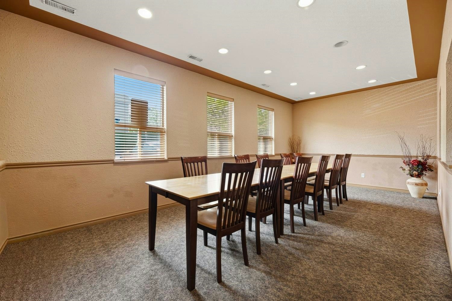 16-5900 Muir Drive - 4