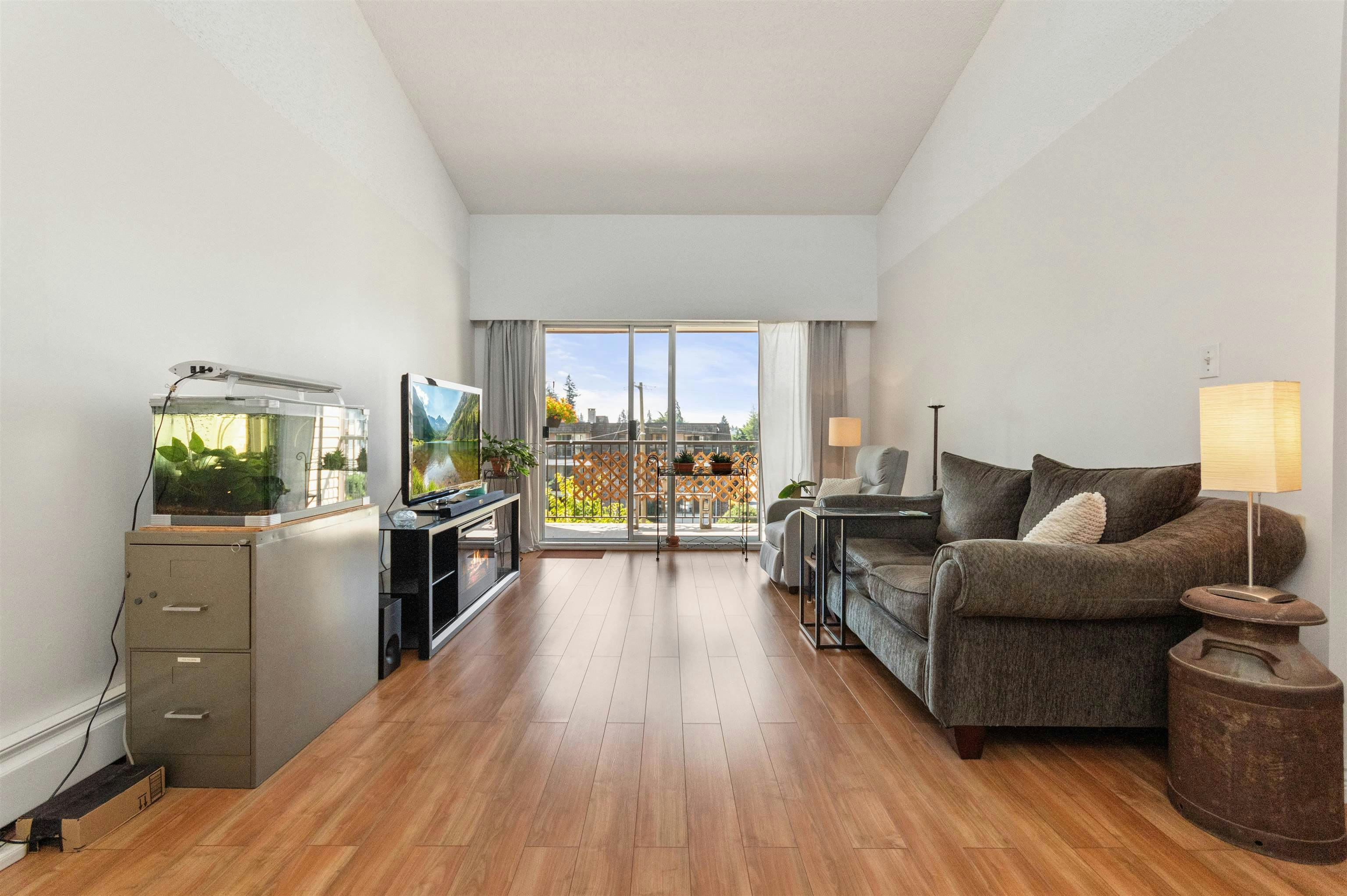 342-2821 Tims Street - 4