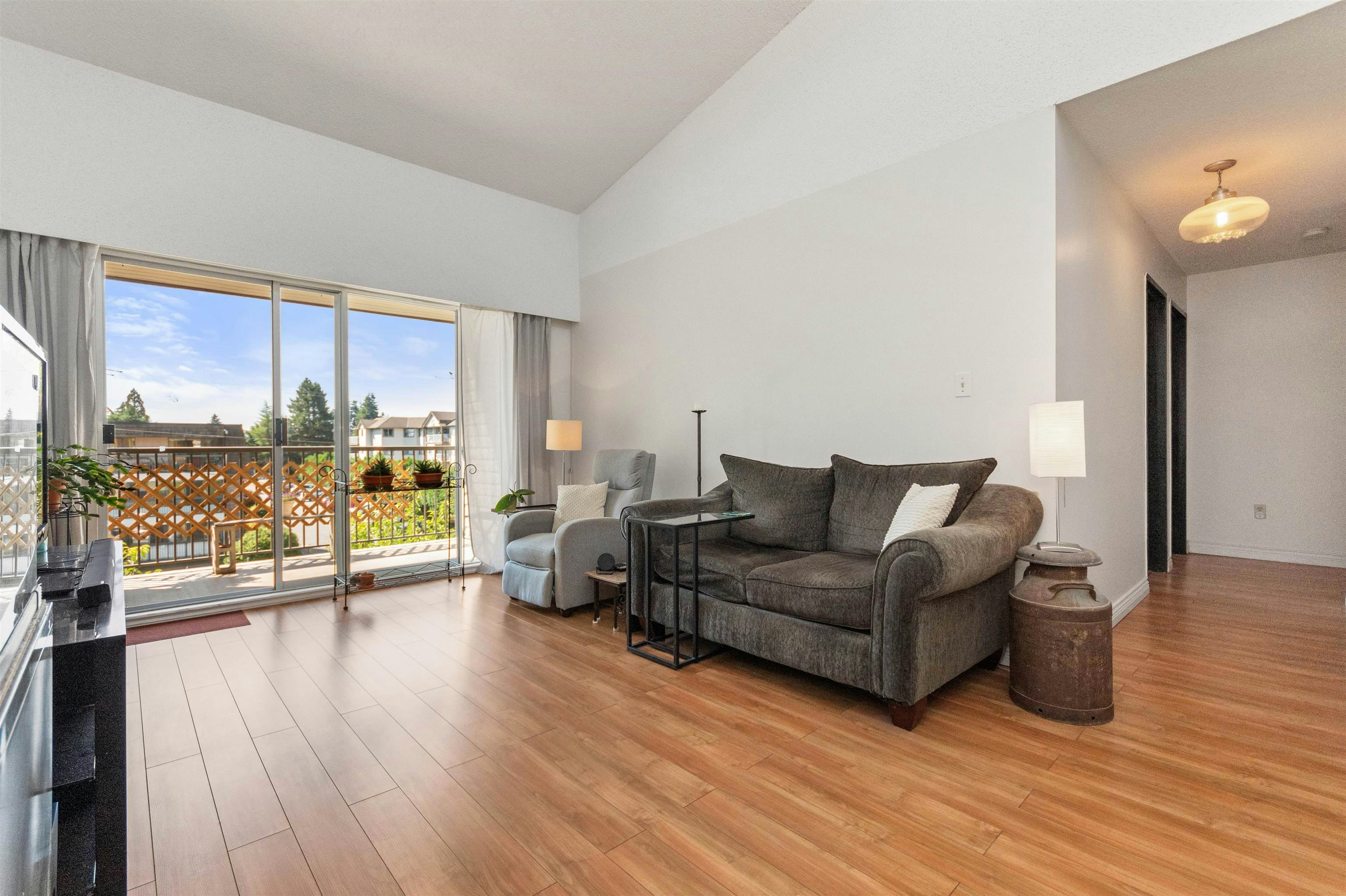 342-2821 Tims Street - 3