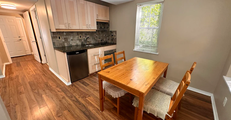 301-3000 Riverbend Drive, Coquitlam, BC, V3C 6R1 - 30