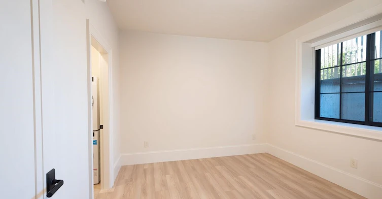 Lower-5770 Kitchener Street, Burnaby, BC, V5B 2J2 - 26