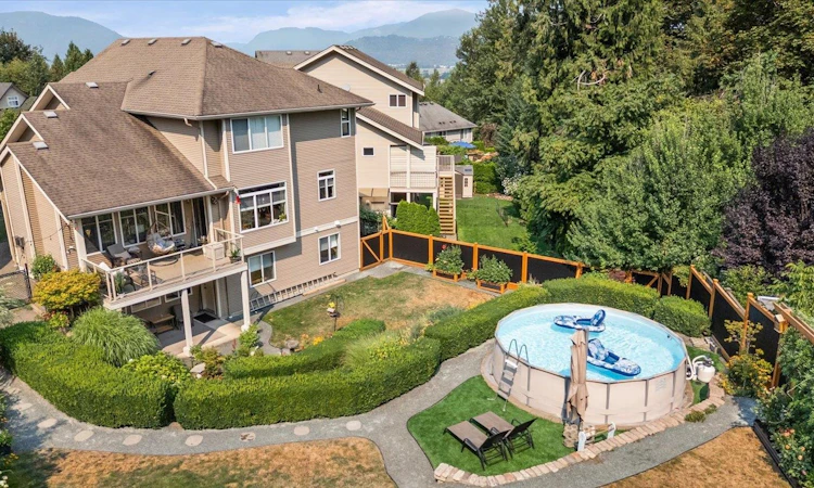 5602 Thom Creek Drive
