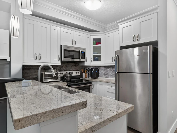 218-13897 Fraser Highway, Surrey, BC, V3T 0G8 - 6