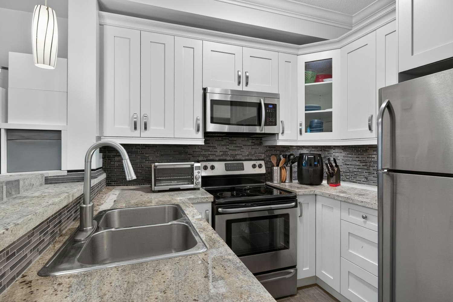 218-13897 Fraser Highway, Surrey, BC, V3T 0G8 - 7