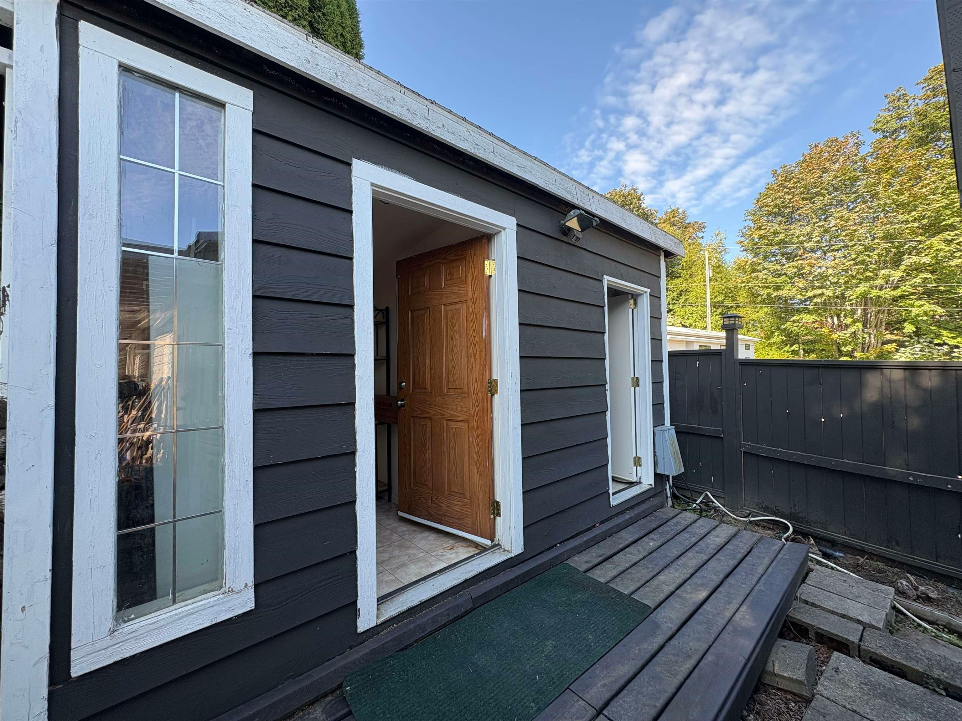 211-1436 Frost Road - 3
