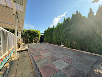 211-1436 Frost Road - 2