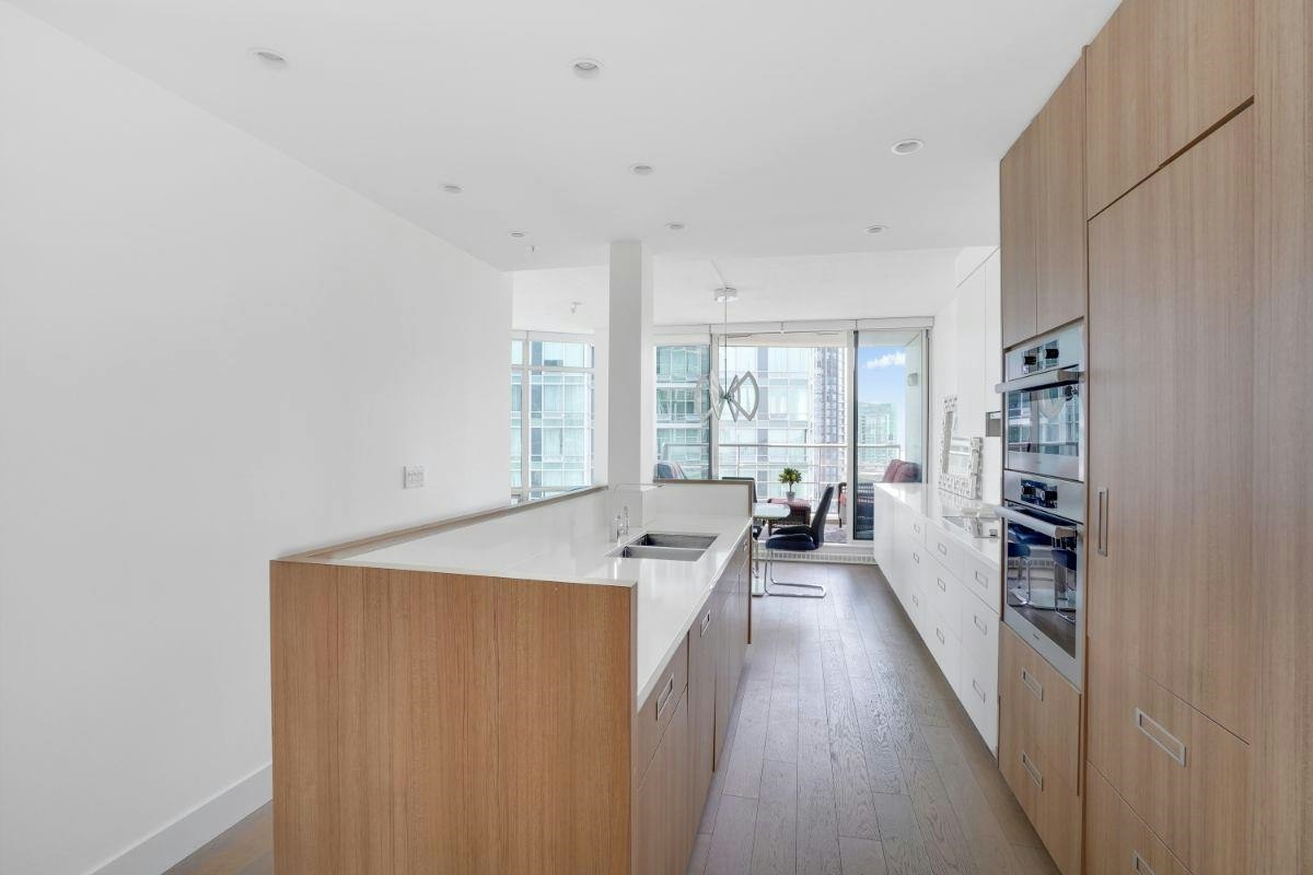 2303-1200 Alberni Street, Vancouver, BC, V6E 1A6 - 3