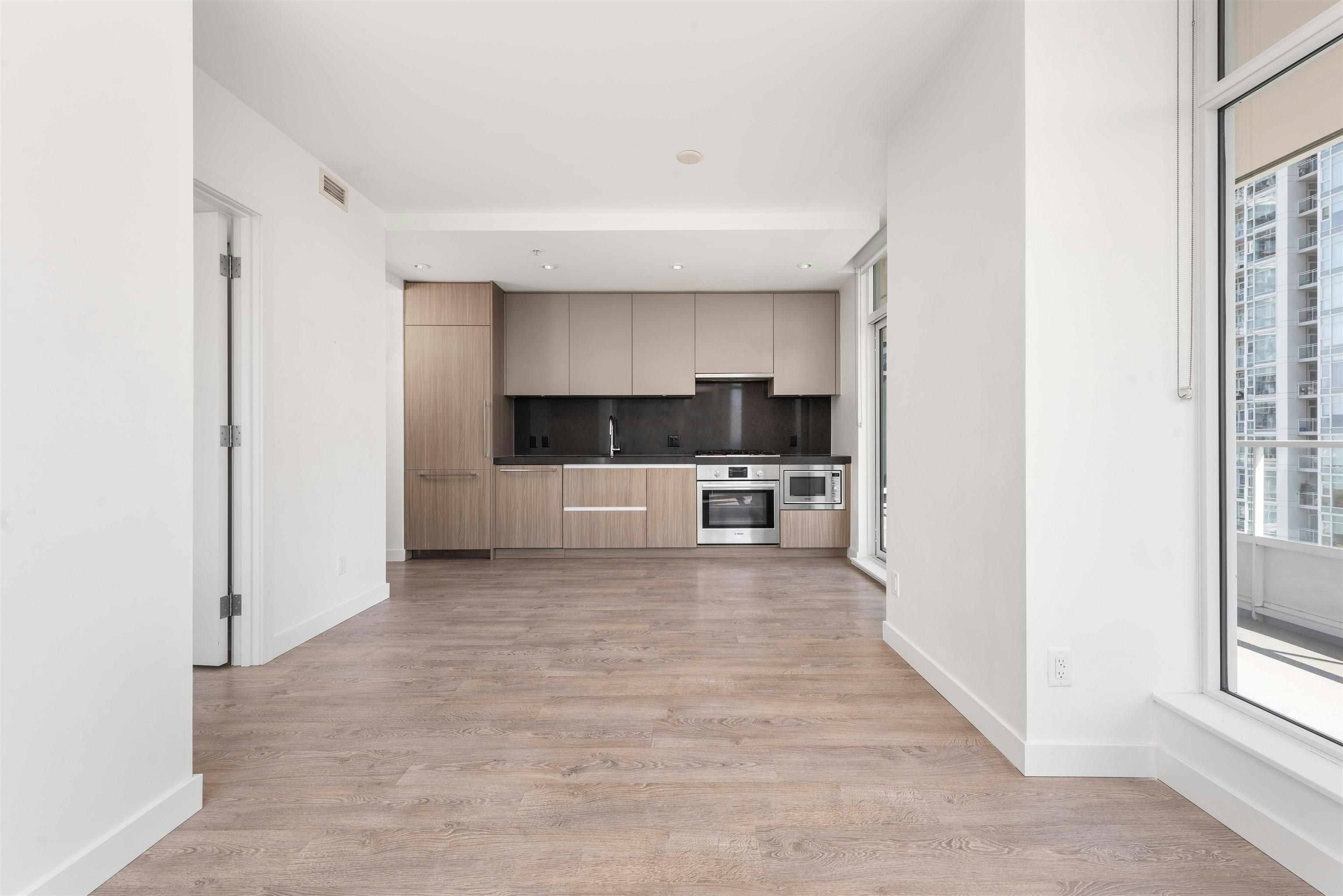 2109-6080 Mckay Avenue - 4