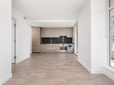 2109-6080 Mckay Avenue - 4