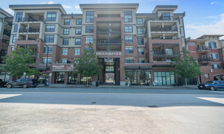 507-22633 Selkirk Avenue