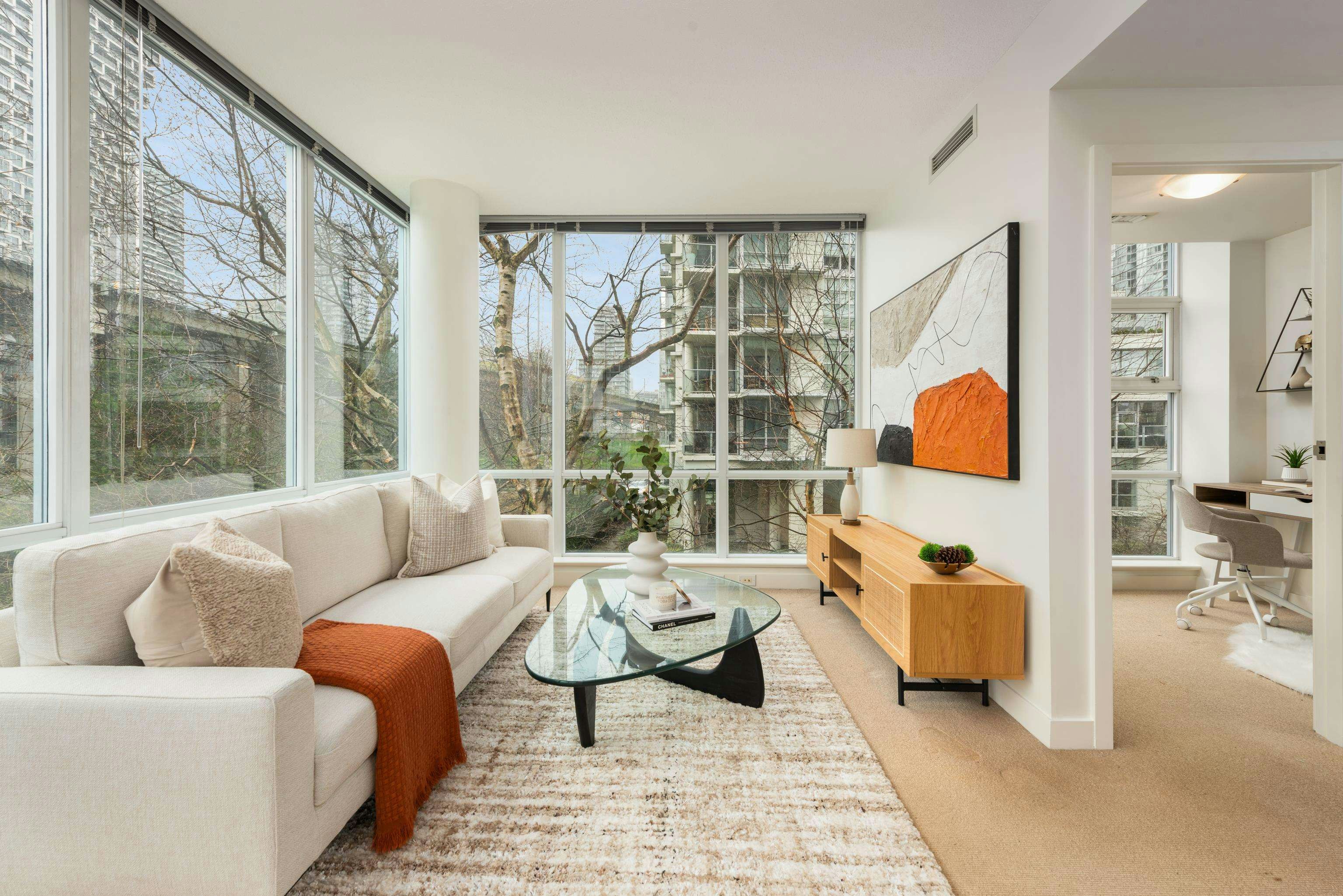 605-633 Kinghorne Mews - 2