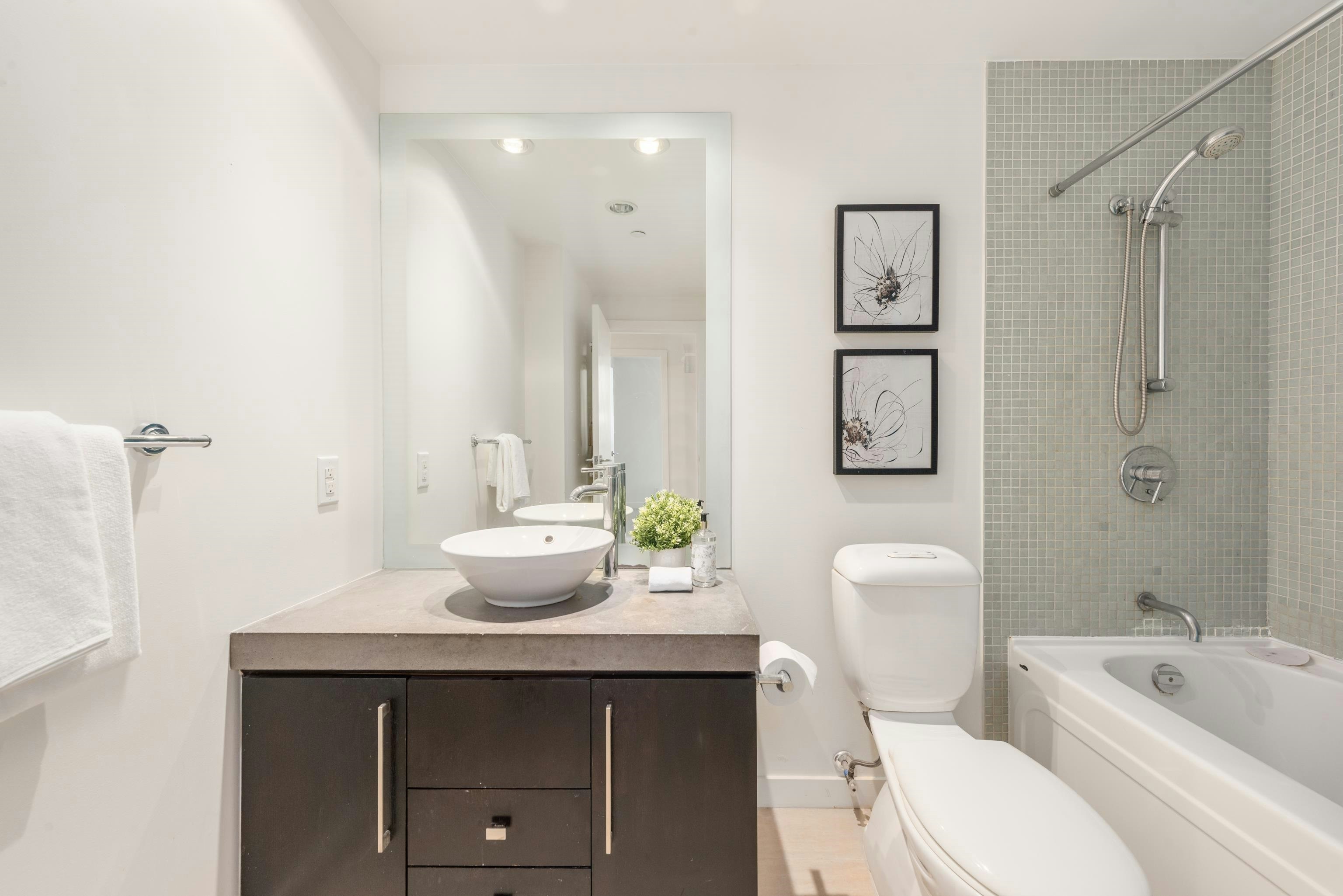 605-633 Kinghorne Mews, Vancouver, BC, V6Z 3H3 - 18