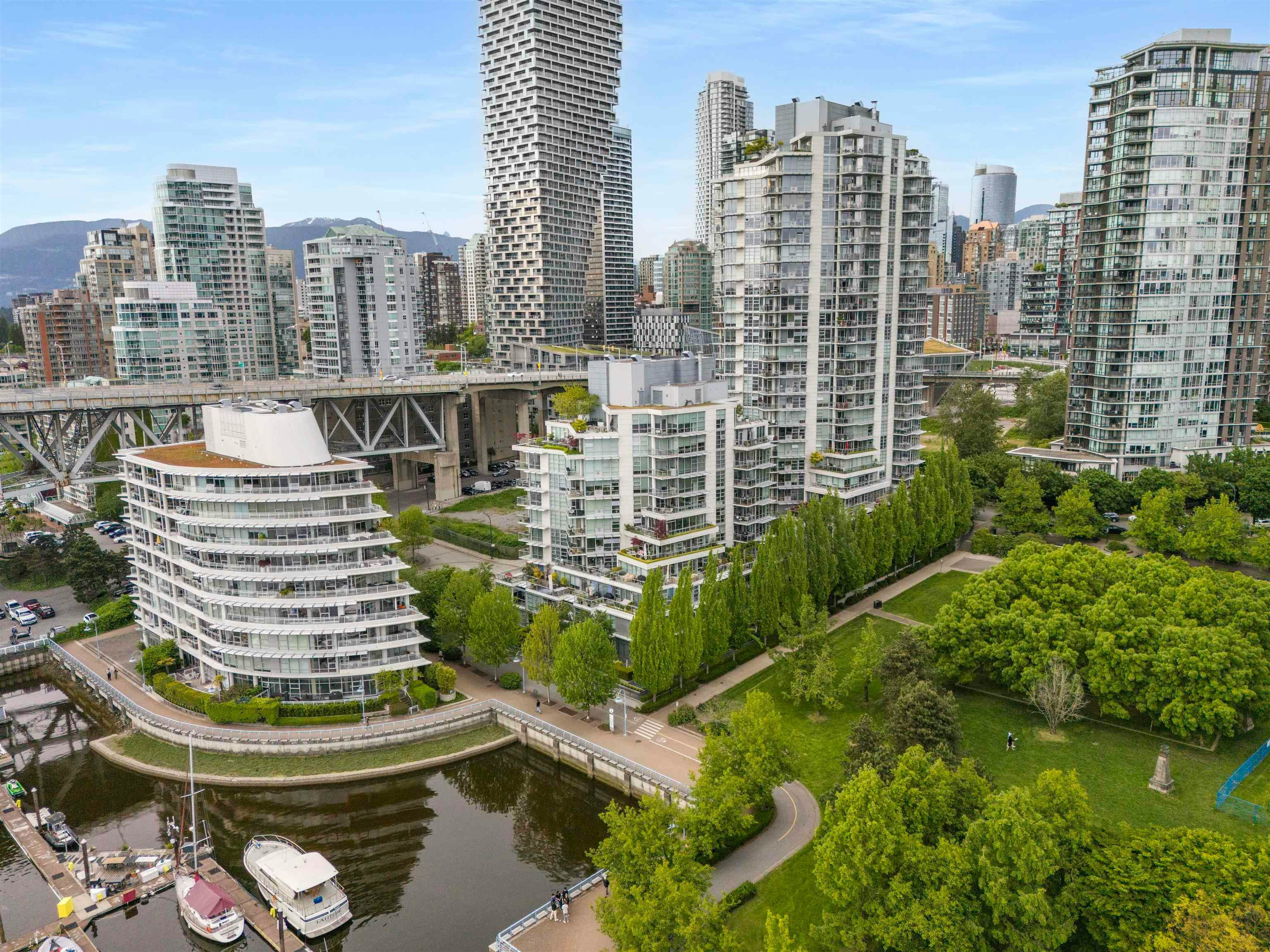 605-633 Kinghorne Mews, Vancouver, BC, V6Z 3H3 - 35