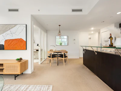 605-633 Kinghorne Mews - 4