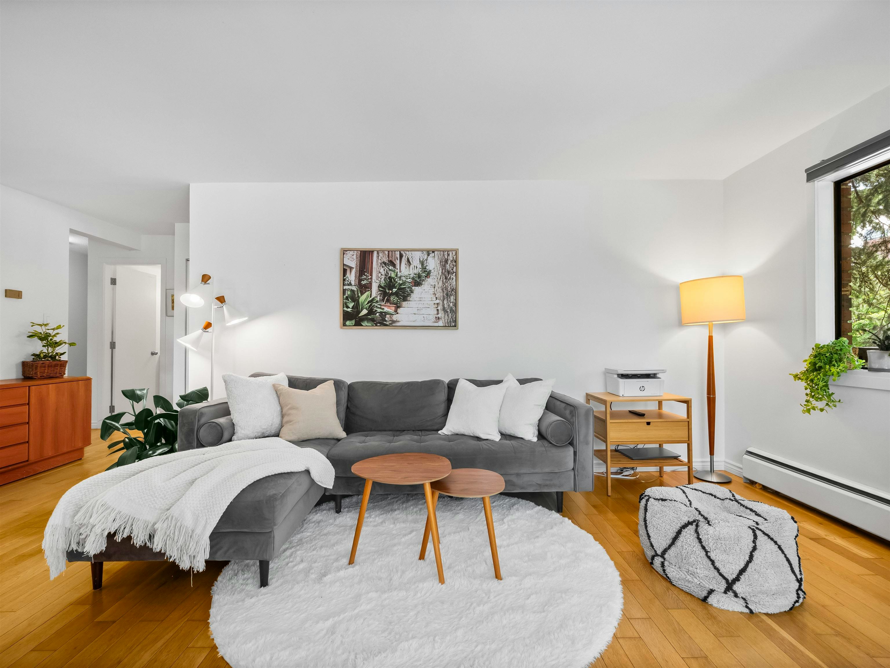 201-2330 Maple Street - 2