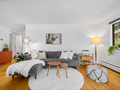 201-2330 Maple Street - 2