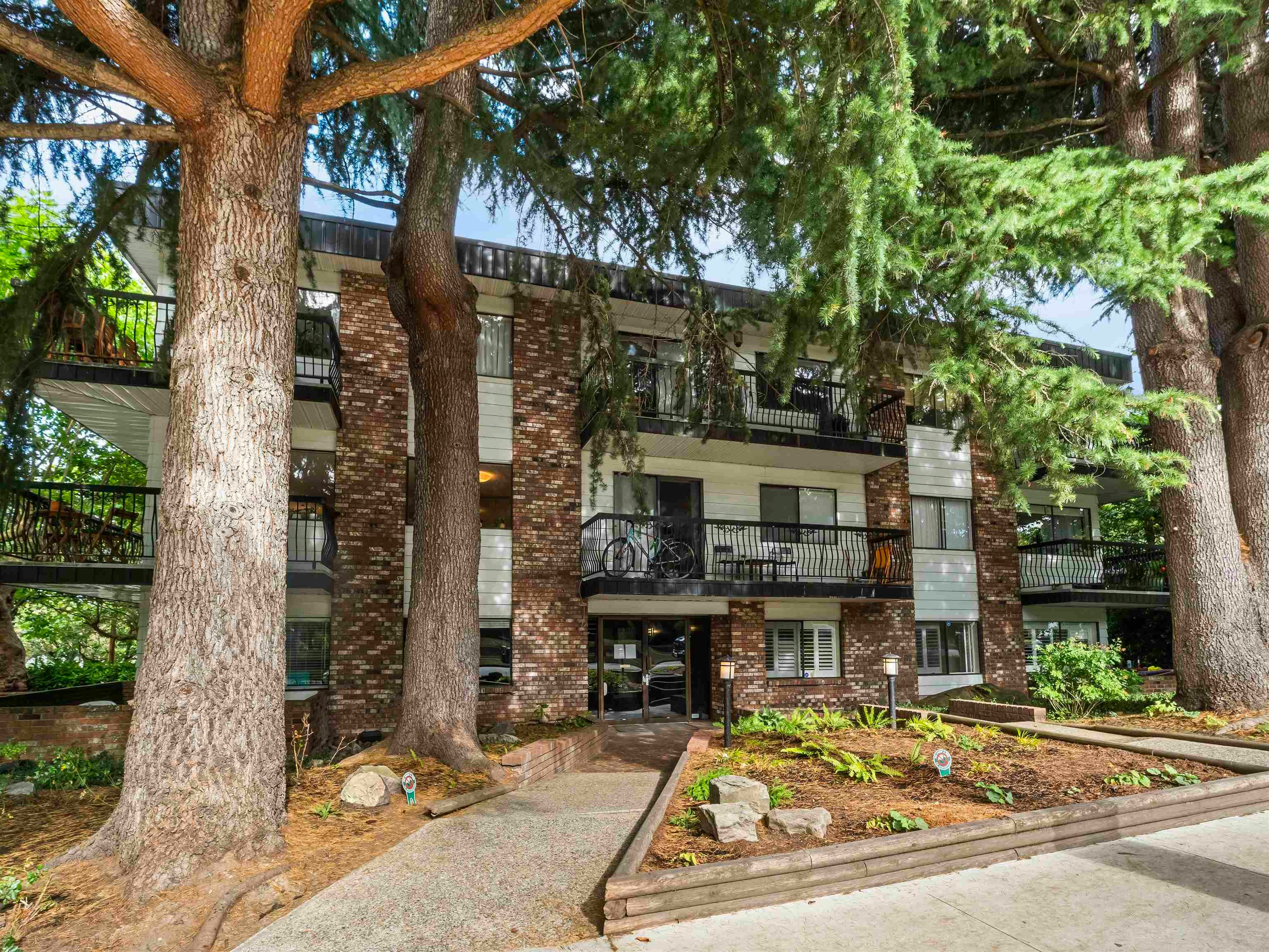 201-2330 Maple Street, Vancouver, BC, V6J 3T6 - 26