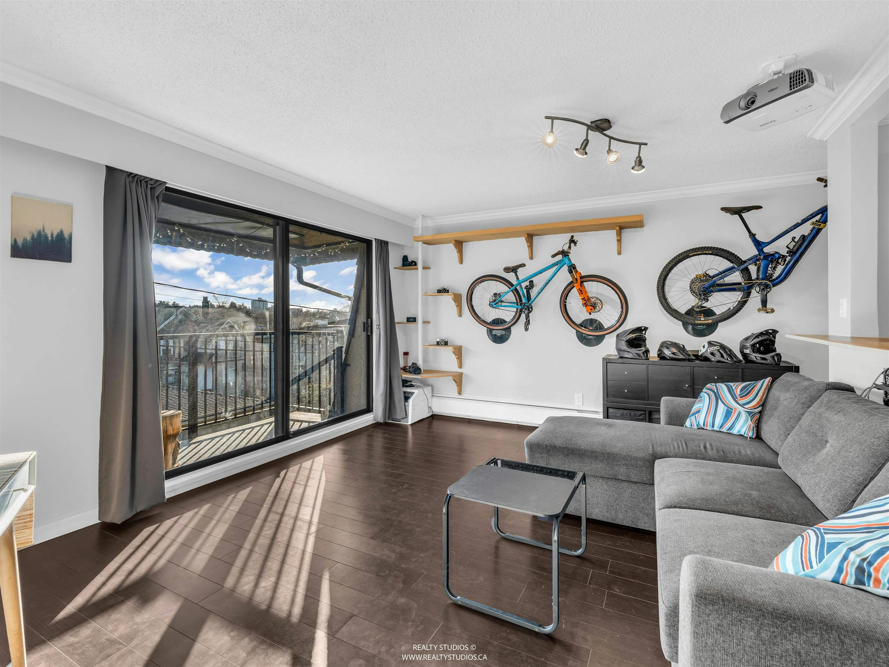 306-2222 Cambridge Street, Vancouver, BC, V5L 1E6