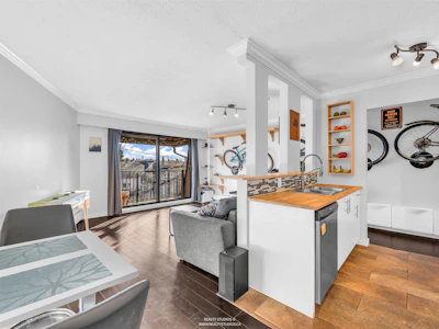 306-2222 Cambridge Street - 3