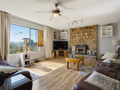 34309 Jasper Avenue - 3