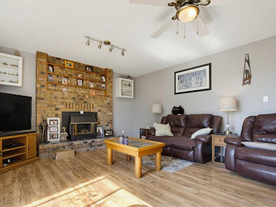 34309 Jasper Avenue - 5