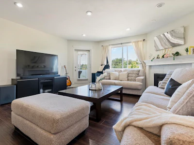 401-13680 84 Avenue - 2