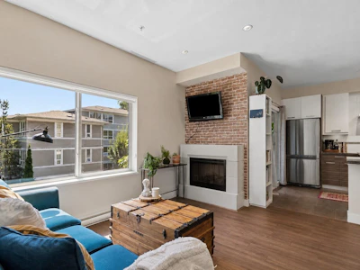 206-1273 Marine Drive - 4