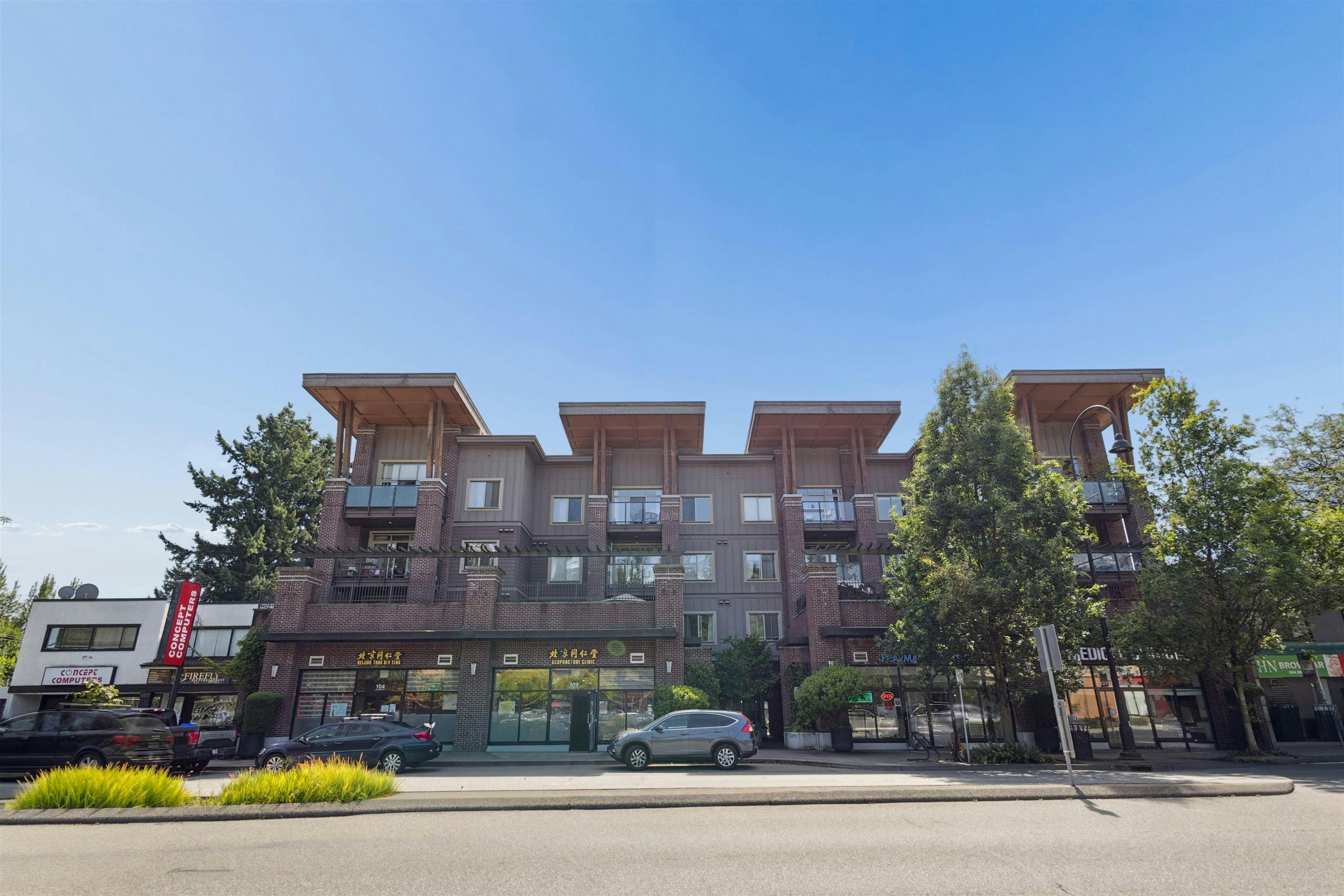206-1273 Marine Drive, North Vancouver, BC, V7P 1T3