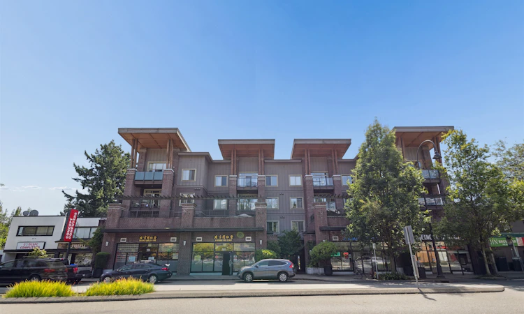 206-1273 Marine Drive